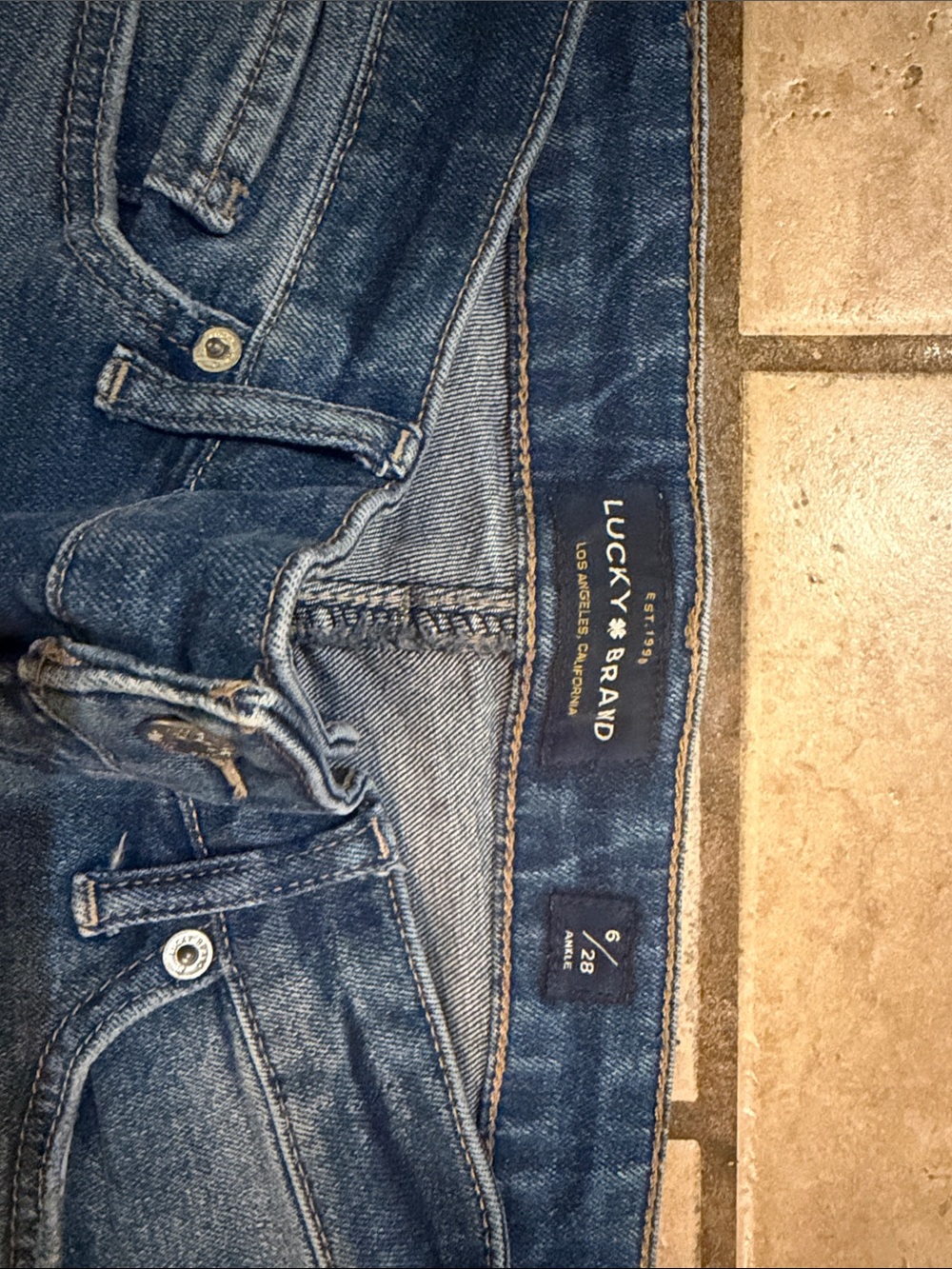 Lucky Brand womens Ava skinny 6/28 -